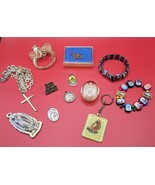 Vintage Catholic Memorabilia Wearables - $372.61 MXN