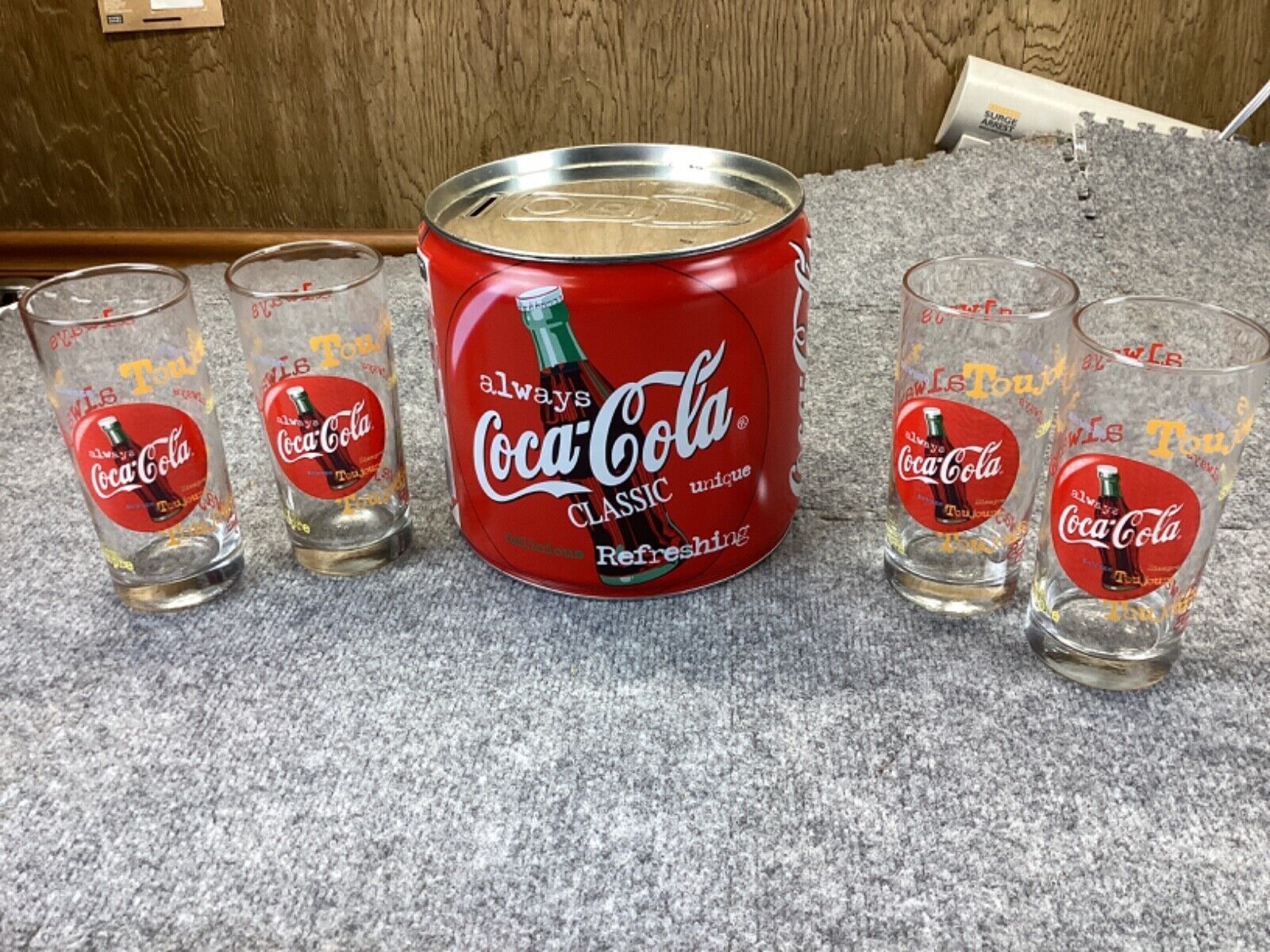 Primary image for 4 - 1999 Coca-Cola VERRES Always Glass Set in Original Coke Tin and Bank