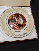 Collectable Betsy Ross Plate NOB- Made in England - £7.47 GBP