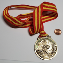 Metal Great Wall Challenge Medal Medallion Adventure Red Yellow Gold Rib... - £9.32 GBP