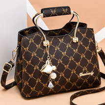 Womens Textured Luxury Fashion design Crossbody shoulder handbag - £44.81 GBP
