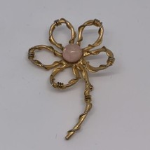 Vintage Signed Jeanne Flower Brooch Gold-Tone Twisted Design Pink Center - £37.22 GBP