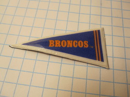 198o&#39;s NFL Football Pennant Refrigerator Magnet: Broncos - £1.56 GBP