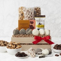 Crunch Time: Sweet Snacks Gift Crate - $2,417.81 MXN