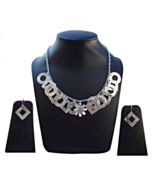 Classic Oscar Hammer Finish Silver Plated Geomatric Necklace - $9.50