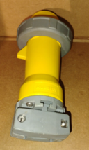 Hubbell HBL330P4W Pin &amp; Sleeve 30Amp 125VAC 2 Pole 3 Wire Watertight Plug - $553.95 MXN