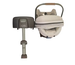 Nuna PIPA with Inserts and Base image 2