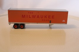 HO Scale Walthers, 40&#39; Semi Truck Trailer, Milwaukee Road, Orange, #207995 - £19.66 GBP