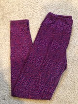 Women&#39;s LuLaRoe OS One Size Leggings Blue &amp; Dark Pink Maze NEW #282 - $20.84