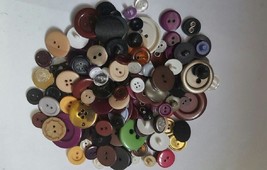 Assorted Random Vintage Sewing Button Mix Lots Of 300, Usa Shipper - £10.81 GBP