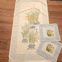 Vintage Fieldcrest daisy daffodil towel set bath washcloth blue white la... - $47.00