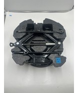 Kia Soul Spare Scissor Car Jack WITH FOAM HOLDER AND TOOLS Complete - $1,478.81 MXN