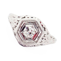 Vintage Estate Platinum Diamond Art Deco Filigree Ring - $600.00