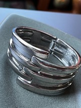 Heavy Silvertone Geometric Wrap Hinged Bangle Bracelet – 2.25 inches across insi - £9.74 GBP