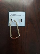 BCBG Earring Missing One - $346.96 MXN