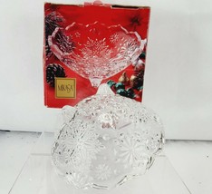 Mikasa Snowflake Footed Bowl 6 1/4&quot; Christmas Crystal SA 960/210 Candy Dish - £6.15 GBP