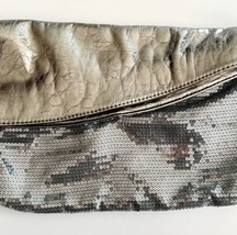Giannini Silver Sequin Shiny Pewter Color Crossbody Purse 11 x 7&quot; Closed C99 - £16.77 GBP