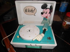 General Electric Mickey Mouse &quot;Concert Hall&quot; Suitcase Record Player READ ALL - £18.29 GBP