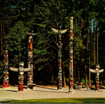 Vintage Handmade Native Indian Totem Poles Stanley Park Canada Chrome Postcard - £11.92 GBP