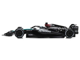 Mercedes AMG F1 W15 Diecast George Russell Petronas Spark - $600.05 MXN