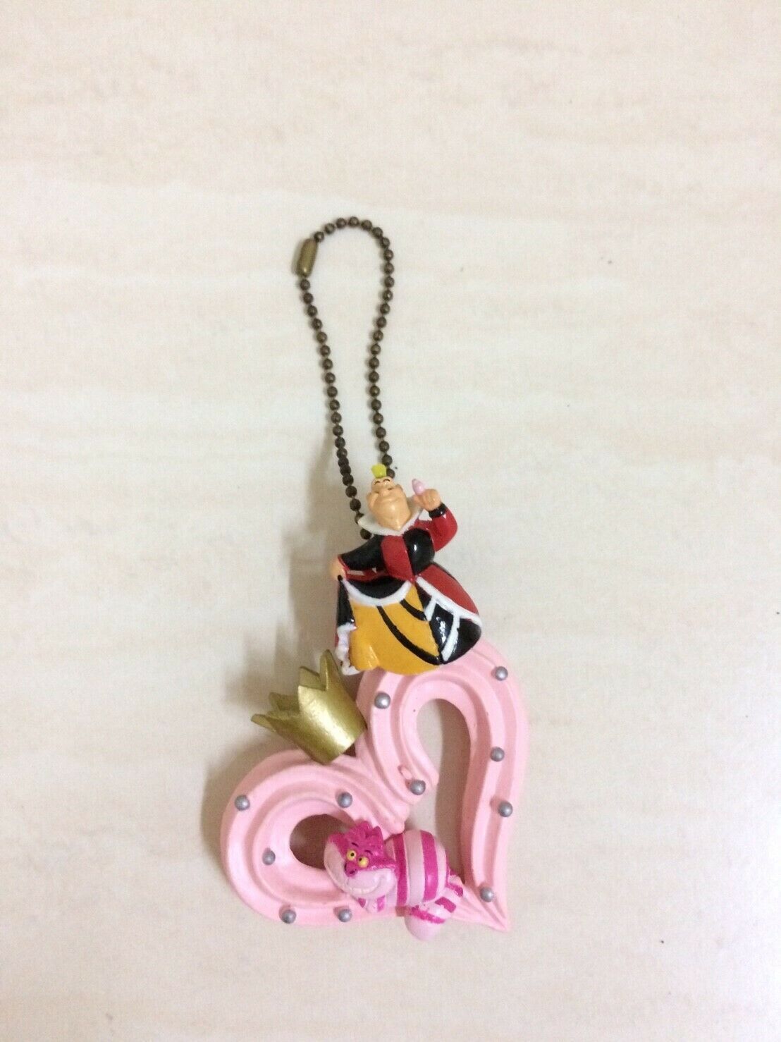 Primary image for Disney Queen Of Heart From Alice In Wonderland Keychain. Sweet Theme. RARE