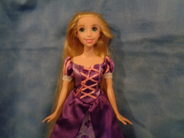 Disney Rapunzel Tangled Doll 10 3/4&quot; Dressed / No Shoes - £6.12 GBP