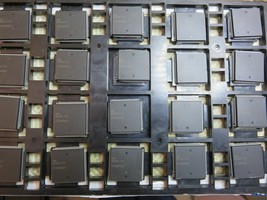 Neo 64-SYS - 9730KP003 Ic Chip , SNK neo geo Lot 2502 - $216.05 MXN