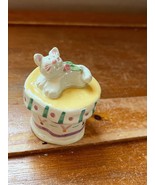 Cute Small Cream Faux Pottery Trinket Box w Gray Mouse on Inside &amp; Kitty... - $11.29