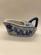 Vintage Blue &amp; White Porcelain Gravy Boat Creamer Heavy Made in China - £17.91 GBP