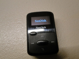 SanDisk 8GB Clip Jam MP3 Player FM Radio Black With Micro SD Slot - £38.24 GBP