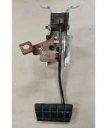 90-96 Corvette C4 Automatic Brake Pedal w/ Pad and Bracket 03364 - £35.63 GBP