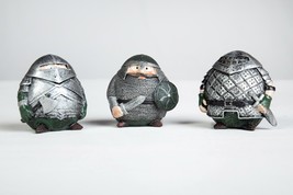 Miniature Medieval Round Knights of the Table Set of 3 Hand Painted Statues - $18.53