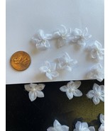 200  white organza daisy flower pearl bead applique 3/4" bridal doll US SHIPPER - $12.19