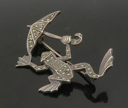 925 Sterling Silver - Vintage Marcasite Frog With Umbrella Brooch Pin - BP8300 - £29.46 GBP