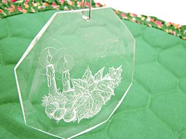 Vintage 1981 Etched Candles Wreath Acrylic Christmas Ornament Holiday Classics  - £7.64 GBP