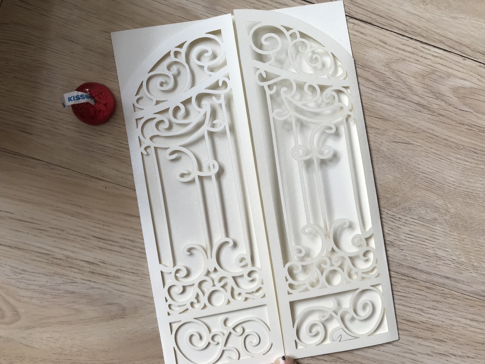 50pcs pearl Cream Gate Wedding Invitation cards,Laser Cut Invitation ...