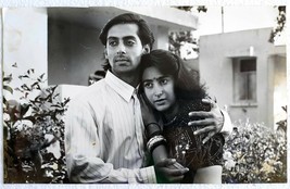 Bollywood Actors Salman Khan Karisma Kapoor Rare Photo Photograph 24 X 15 cm - £18.80 GBP