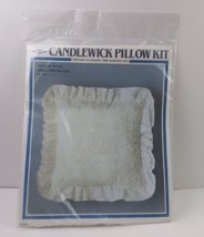 1983 Vintage Candlewick Pillow Kit Designer Series Medallion #DS02 - £14.12 GBP