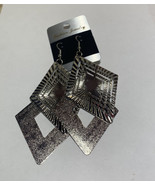 Pair of Earring - Fashion Jewelry Unique Design D-Square Silver - £3.11 GBP