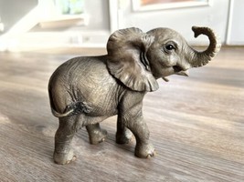 OUT OF AFRICA ELEPHANT BY LEONARDO -Baby Elephant Figurine/ Statue/ Coll... - £22.38 GBP