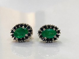 Natural emerald and blue sapphire stud in silver - £90.37 GBP