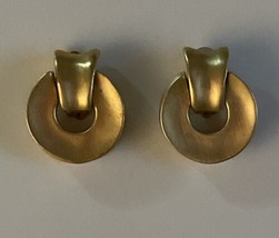 GIVENCHY Paris New York Gold Tone Clip-on Door-Knocker Designer Earrings Vintage - £49.02 GBP