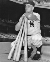 Roger Maris 8X10 Photo New York Yankees Ny Baseball Picture Mlb 4 Bats - £3.93 GBP