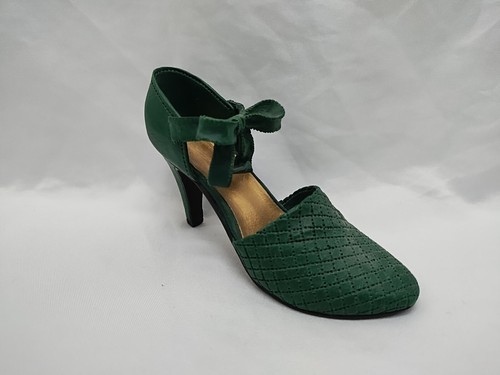 Just The Right Shoe Sumptuous Quilt 1998 Raine Shoe Figurine - $13.86