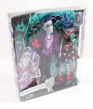 NEW - 2014 Monster High  &quot; Slo Mo &quot; Sloman Mortavitch Ghoulia Yelps - £75.15 GBP