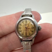 Vintage 1960&#39;s Ladies Bulova Self Winding Wristwatch Works! - £15.88 GBP