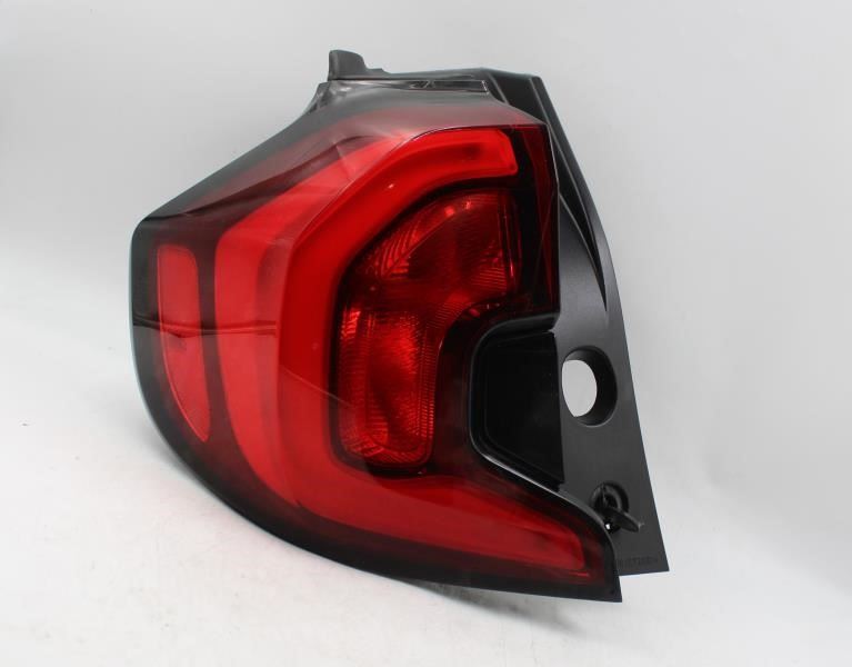 Left Driver Tail Light Slt Quarter Panel Mounted 2018-2019 GMC TERRAIN OEM 21896 - £230.08 GBP