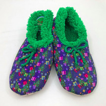 Snoozies Men&#39;s Slippers Christmas Packages Design with Green Bow  Large ... - £10.11 GBP