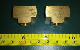 9UU31 PAIR OF BRASS TEES, 1/8&quot;NPT THREAD, VERY GOOD CONDITION - £3.92 GBP