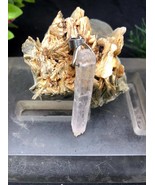Natural Kunzite Pendant With Brass, Rough Crystal, Free Form Shaped, Pol... - €8,62 EUR